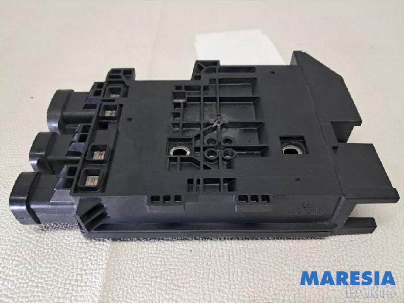 Renault - Trafic - Spanningsregelaar