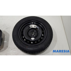 Renault - Megane - Krikset + reservewiel