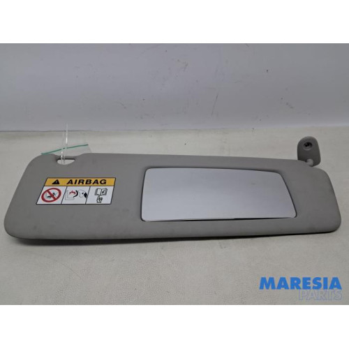 Renault - Trafic - Sonnenblende