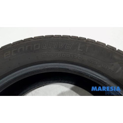 Renault - Trafic - Pneu