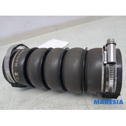 Peugeot - 3008 - Intercooler Schlauch