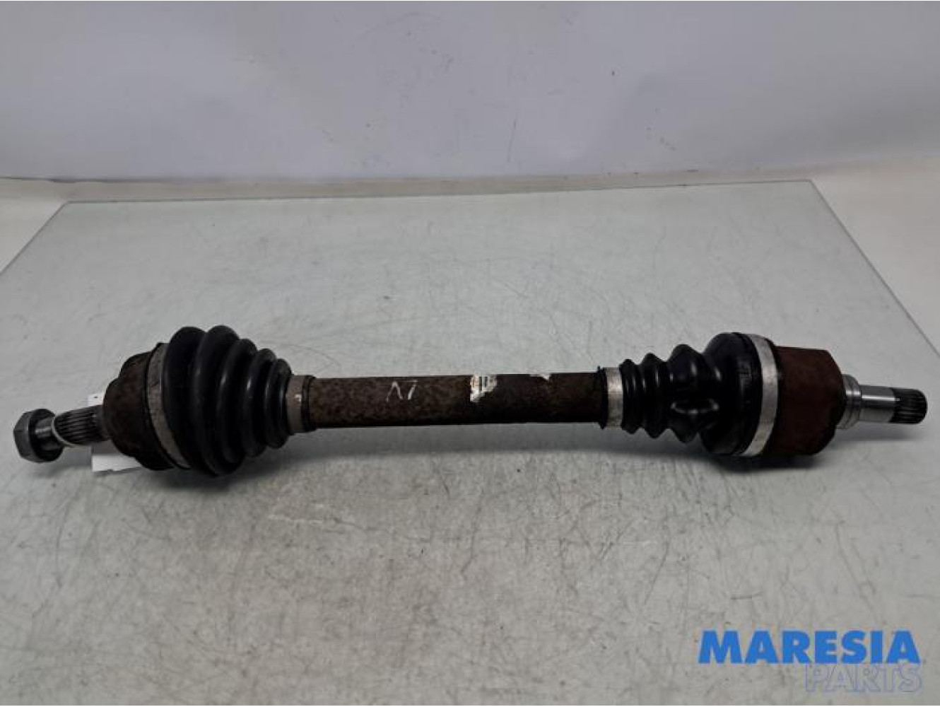 Peugeot - 3008 - Antriebswelle links vorne