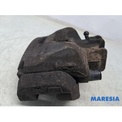 Peugeot - 3008 - Bremszange rechts vorne