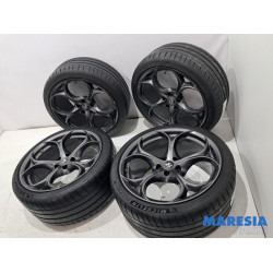 Alfa Romeo - Giulia - Sportvelgenset + banden