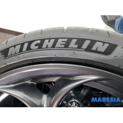 Alfa Romeo - Giulia - Sportvelgenset + banden