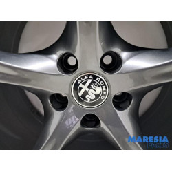 Alfa Romeo - Giulia - Sportvelgenset + banden