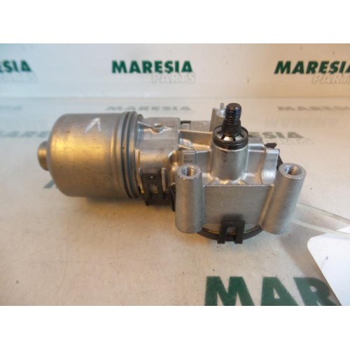 Peugeot - 207 - Front wiper motor