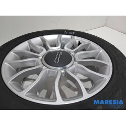 Fiat - 500 - Sportvelgenset + banden