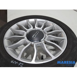 Fiat - 500 - Sportvelgenset + banden