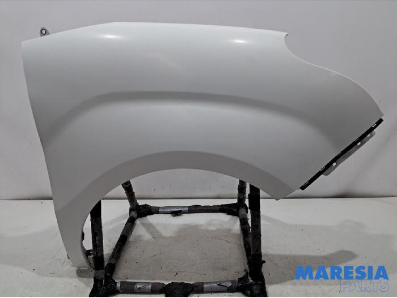 Opel - Combo - Front wing, right