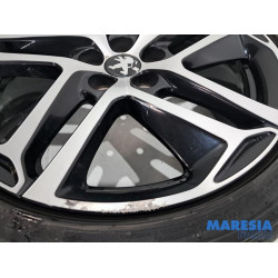 Peugeot - 308 - Velgen set + winterbanden