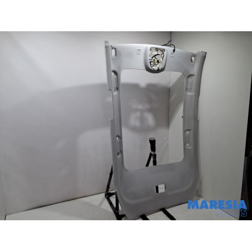 Peugeot - 308 - Headlining