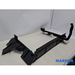 Renault - Scenic - Air funnel