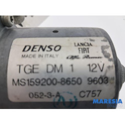 Fiat - 500 - Scheibenwischermotor vorne