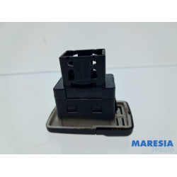 Fiat - 500 - AUX / USB connection