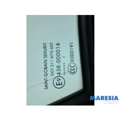 Citroen - Berlingo - Driehoeks Ruit rechts-voor