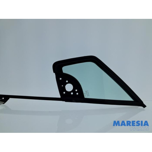 Citroen - Berlingo - Driehoeks Ruit links-voor