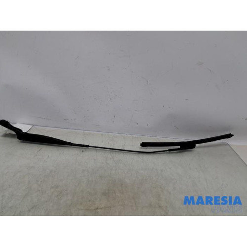 Fiat - 500 - Front wiper arm