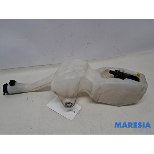 Fiat - 500 - Front windscreen washer reservoir