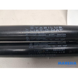 Alfa Romeo - Giulia - Set of bonnet gas struts