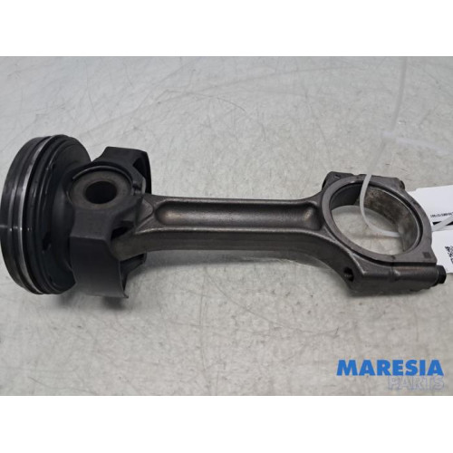 Fiat - Talento - Connecting rod