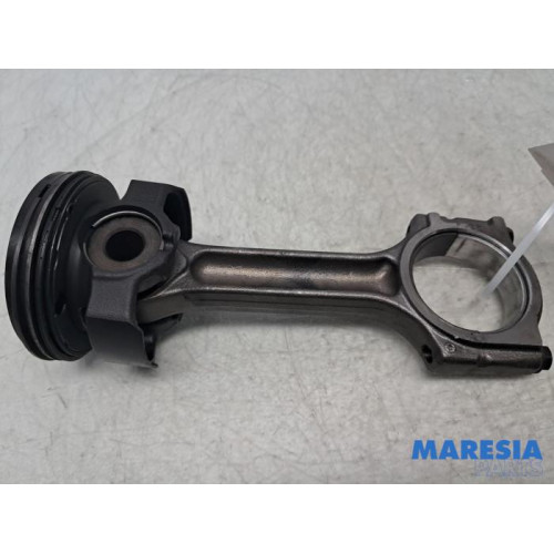 Fiat - Talento - Connecting rod