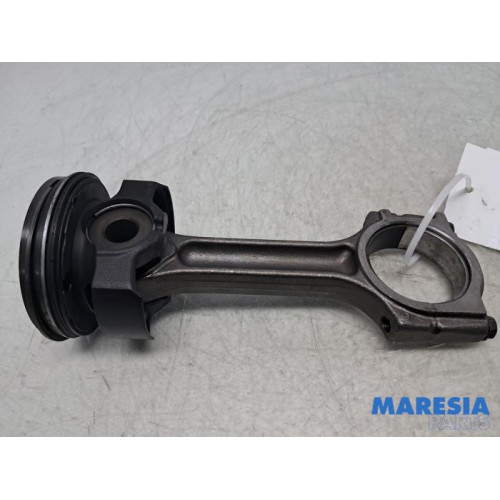 Fiat - Talento - Connecting rod