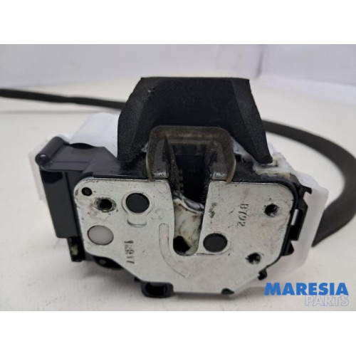 Opel - Combo - Sliding door lock mechanism, right