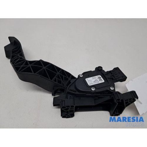 Opel - Combo - Gaspedaal