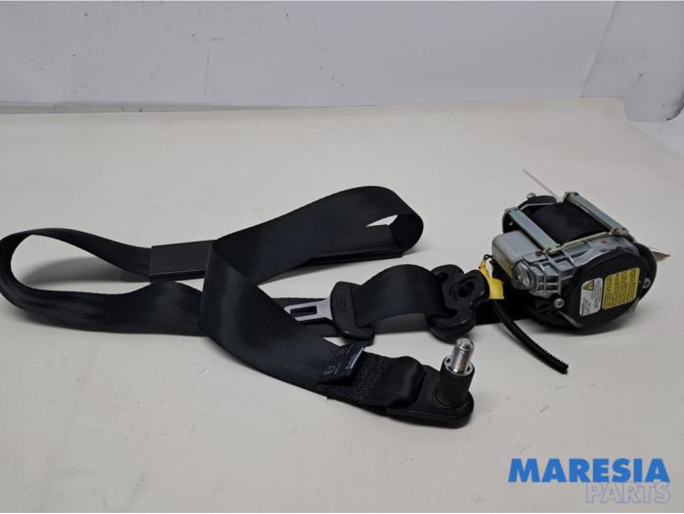 Opel - Combo - Front seatbelt, left