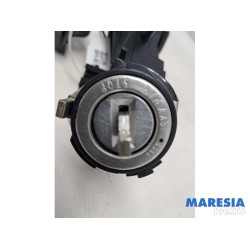 Opel - Combo - Kontaktslot+Sleutel