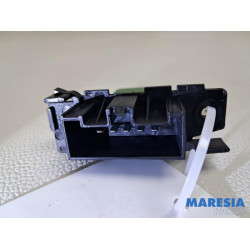 Opel - Combo - Kachel Weerstand