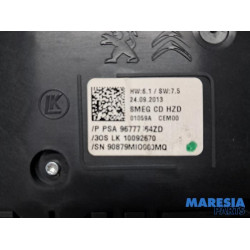 Peugeot - 308 - Radiobedienfeld