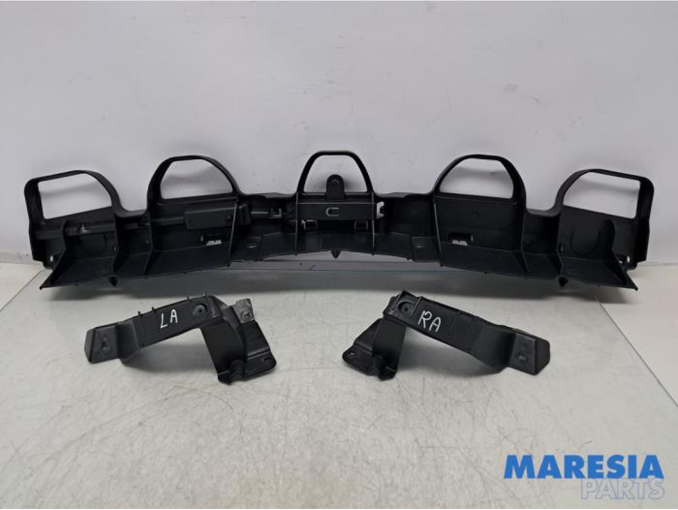 Renault - Megane - Bumpersteun midden-achter