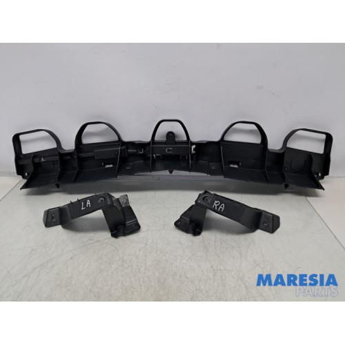 Renault - Megane - Bumpersteun midden-achter