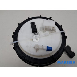 Renault - Megane - Electric fuel pump