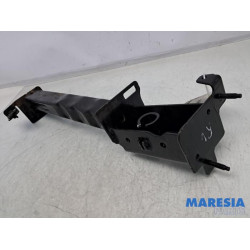 Renault - Megane - Front part support