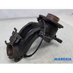 Renault - Megane - Fusee links-voor