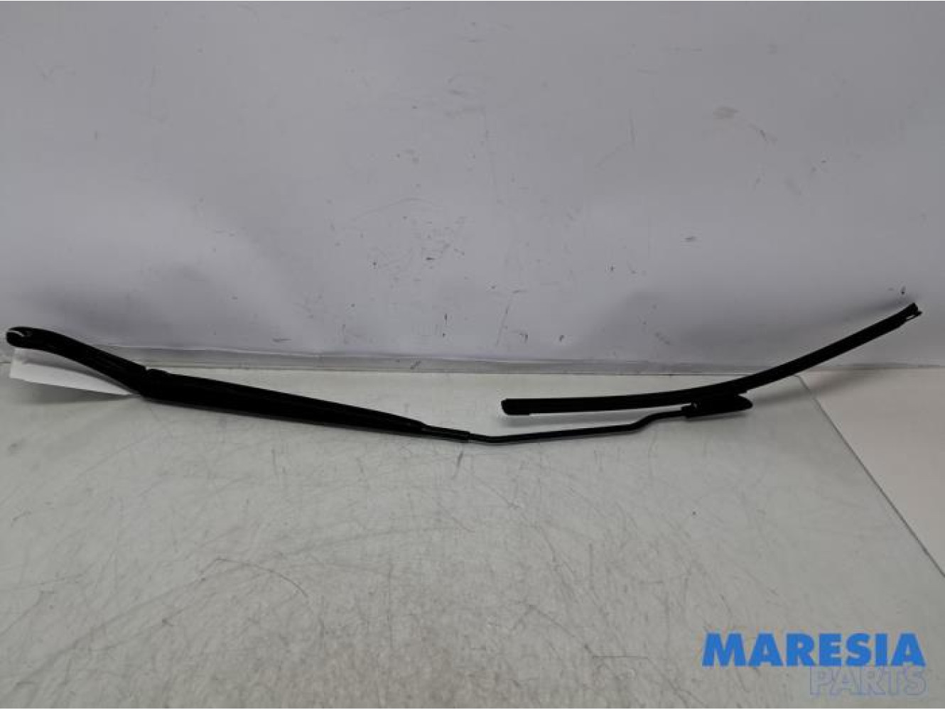 Renault - Megane - Ruitenwisserarm voor