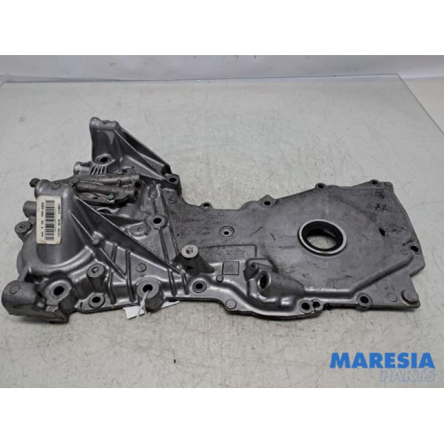 Renault - Clio - Couvercle de distribution