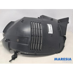 Renault - Trafic - Wheel arch liner