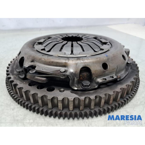 Renault - Clio - Vliegwiel