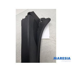 Renault - Trafic - Voorruitlijst