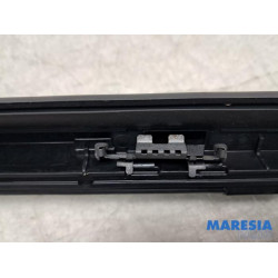 Renault - Trafic - Voorruitlijst