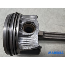 Renault - Clio - Connecting rod