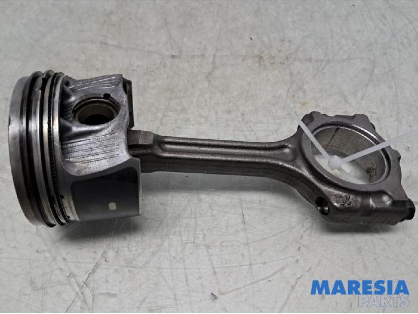 Renault - Clio - Connecting rod