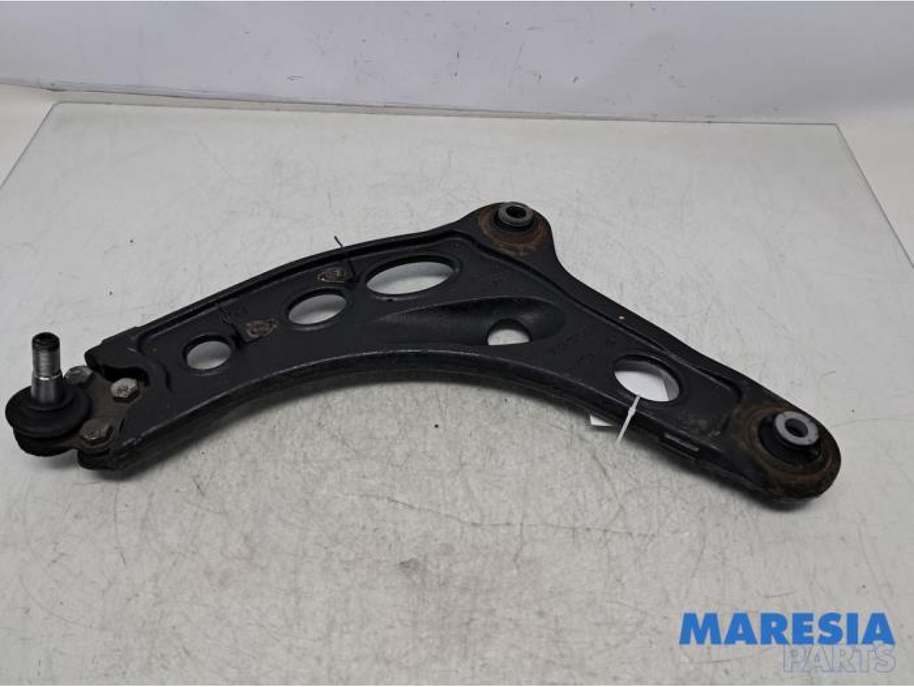 Renault - Trafic - Front lower wishbone, left
