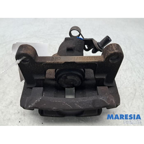 Renault - Trafic - Rear brake calliper, right