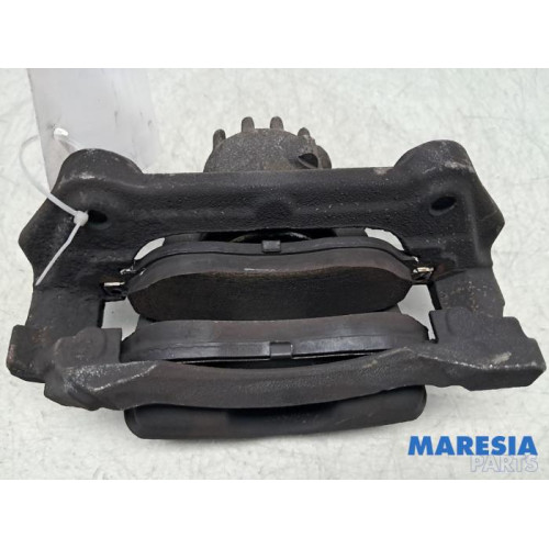 Renault - Trafic - Bremszange rechts vorne