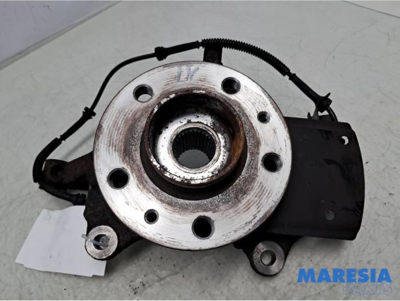 Renault - Trafic - Fusee links-voor